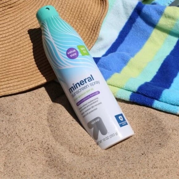 Up & Up Mineral Sunscreen Spray – SPF 50 – 10oz Summer Beach Pool Holiday: NEW - Picture 1 of 5